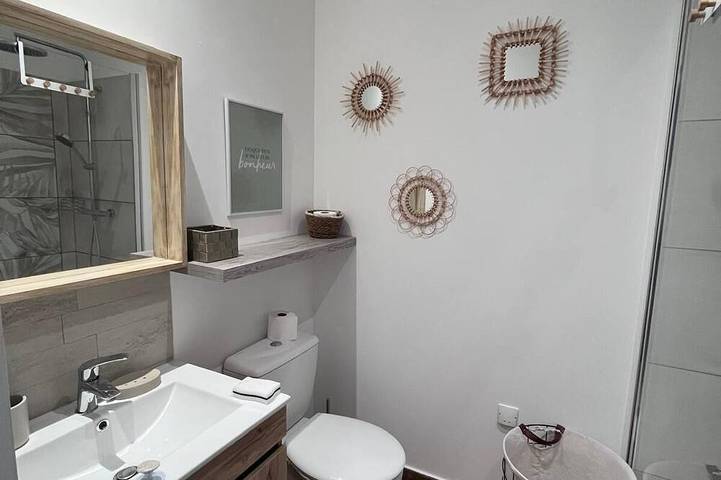Appartement entier, T2 avec piscine et jardin - entre Aix en Provence et Luberon -  idéal famille ! in Pertuis, Parc naturel régional du Luberon