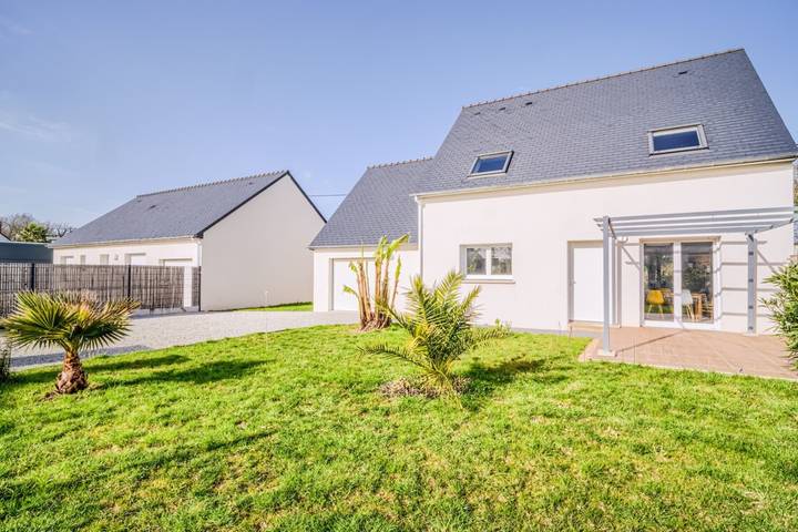 Location de vacances pour 9 personnes, avec jardin et terrasse, adapté aux familles à Le Tour-du-Parc - 2