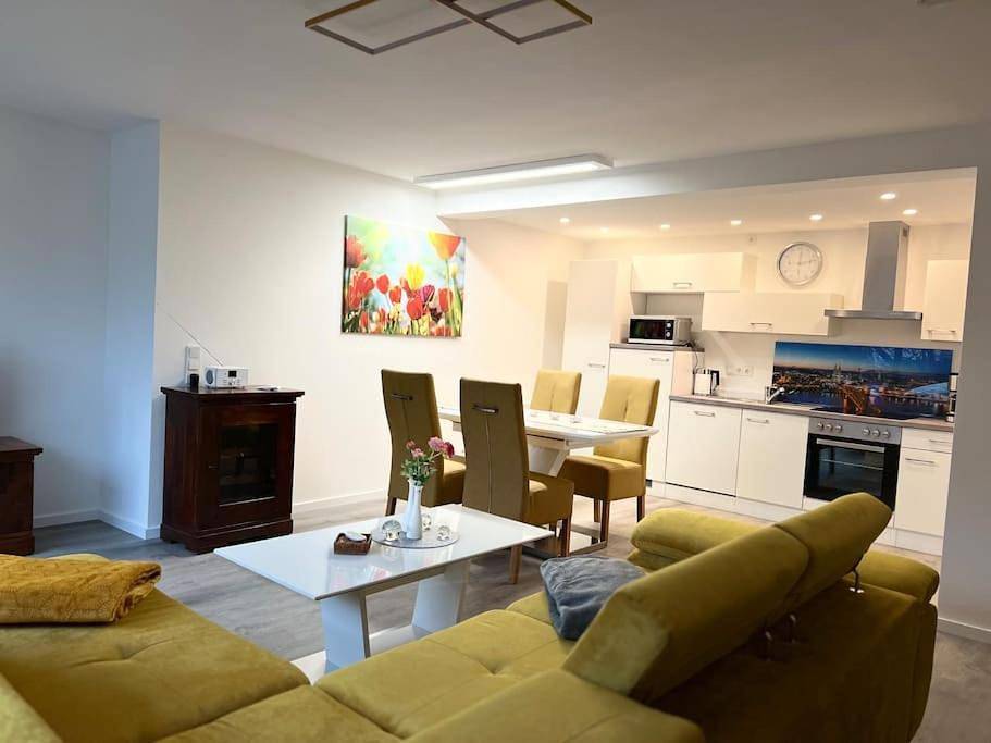 Ganze Wohnung, One-Bedroom Apartment in Wiehl, Oberbergischer Kreis