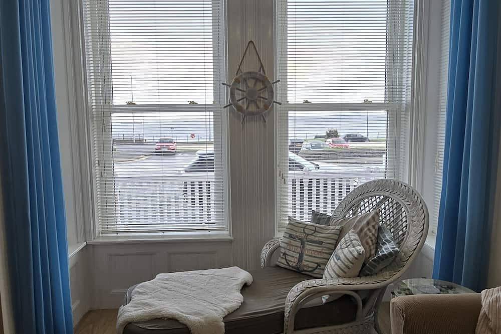Ganze Wohnung, Apartment-Balkon-Eigenes Badezimmer in Carrickfergus, Grafschaft Antrim