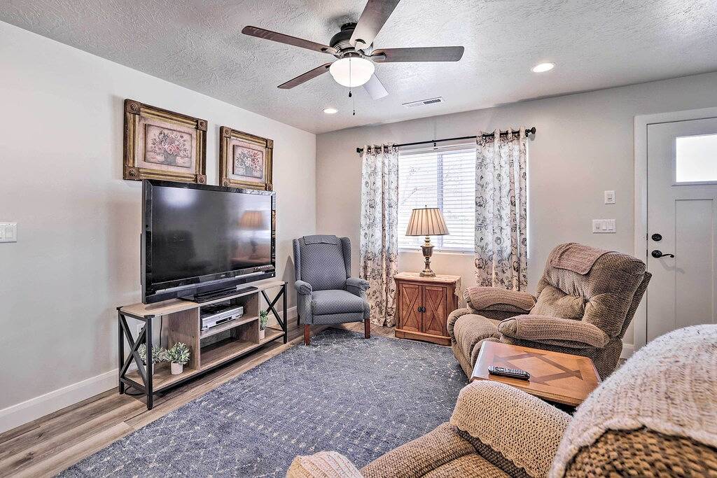Ganze Wohnung, Central Kanab Apartment w/ Updated Interior! in Kanab, Grand Staircase Escalante National Monument