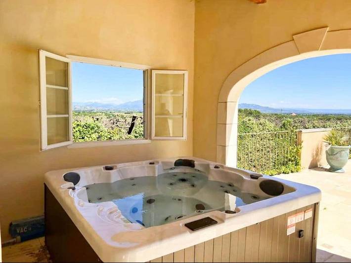 Location de vacances pour 10 personnes, avec piscine à Lagarde-Paréol - 2