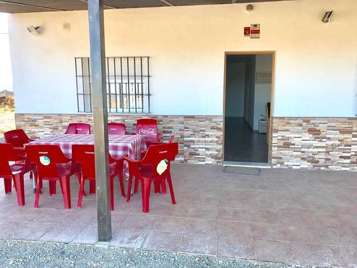 Casa rural para 14 personas, con piscina y terraza además de jardín y vistas en Olvera - 2