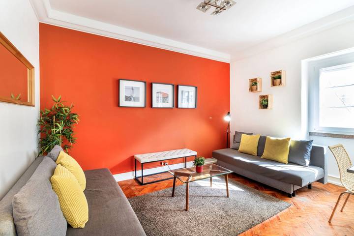 Apartment for 10 people in Lisbon
