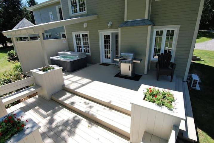 Villa per 10 persone, con idromassaggio e giardino in Canada