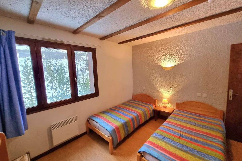 Ganze Wohnung, Wohnung für 4 Pers, Südbalkon, Parkplatz, Wlan, Haustiere erlaubt in Saint-Michel-de-Chaillol, Nationalpark Écrins