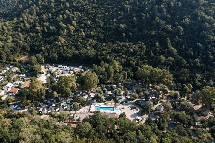 Camping pour 4 personnes, avec piscine, animaux acceptés dans les Alpes maritimes - 2