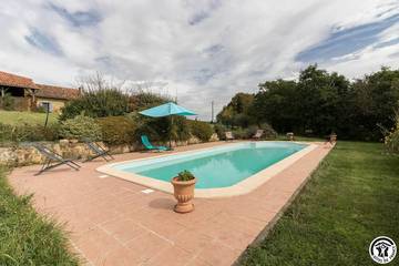 Gîte pour 4 personnes, avec jardin à Boussan