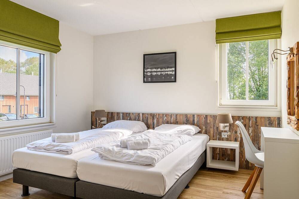 Detached luxe house - 4 bedrooms / 2 bathrooms in Maastricht, Hoge Kempen