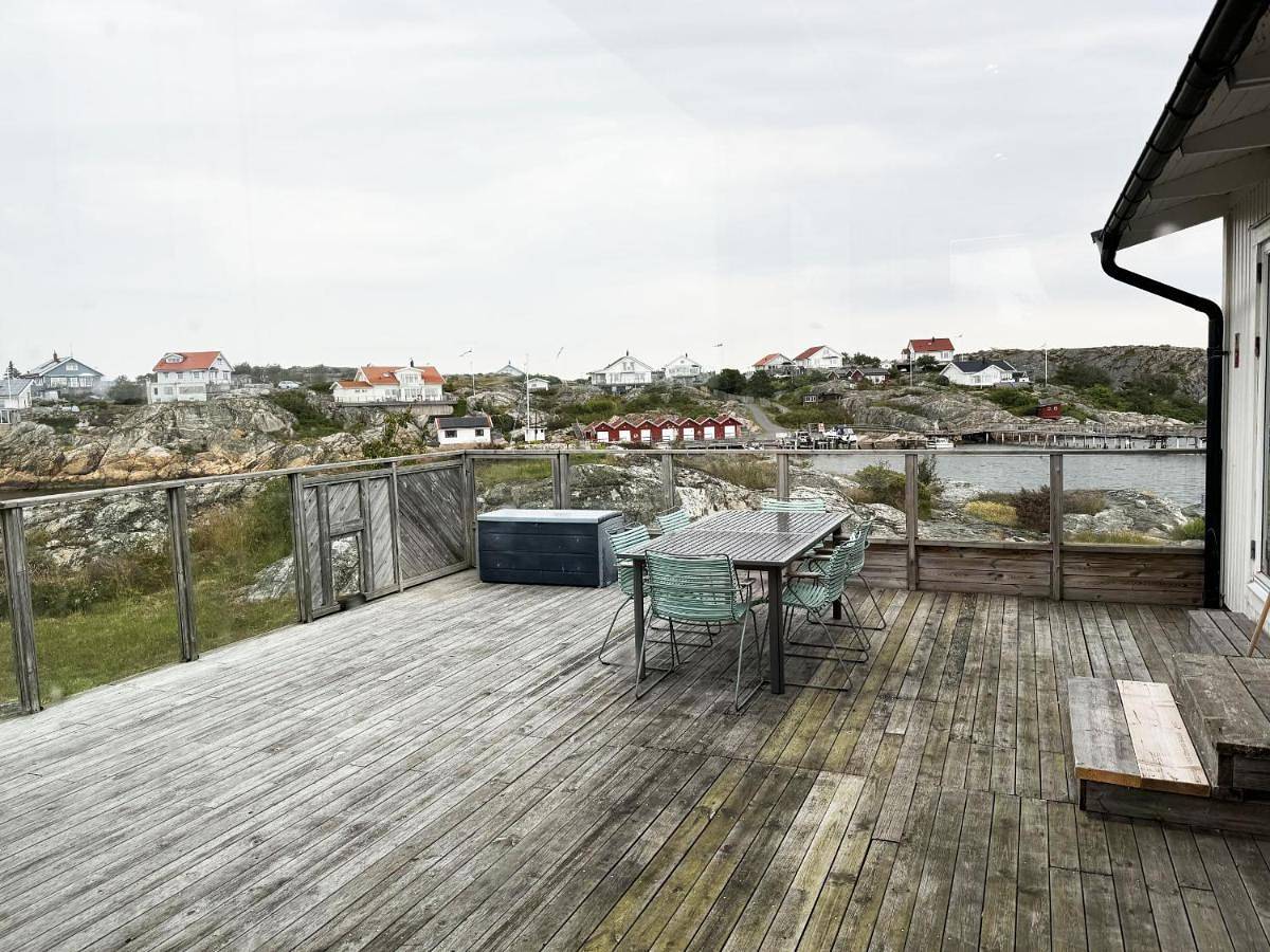 Architect-Designed Villa with Sea View in the Archipelago of Gothenburg in Göteborg, Västergötland