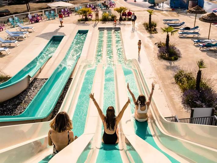 Mobil home pour 6 personnes, avec piscine et terrasse à Saint-Julien-en-Born - 3
