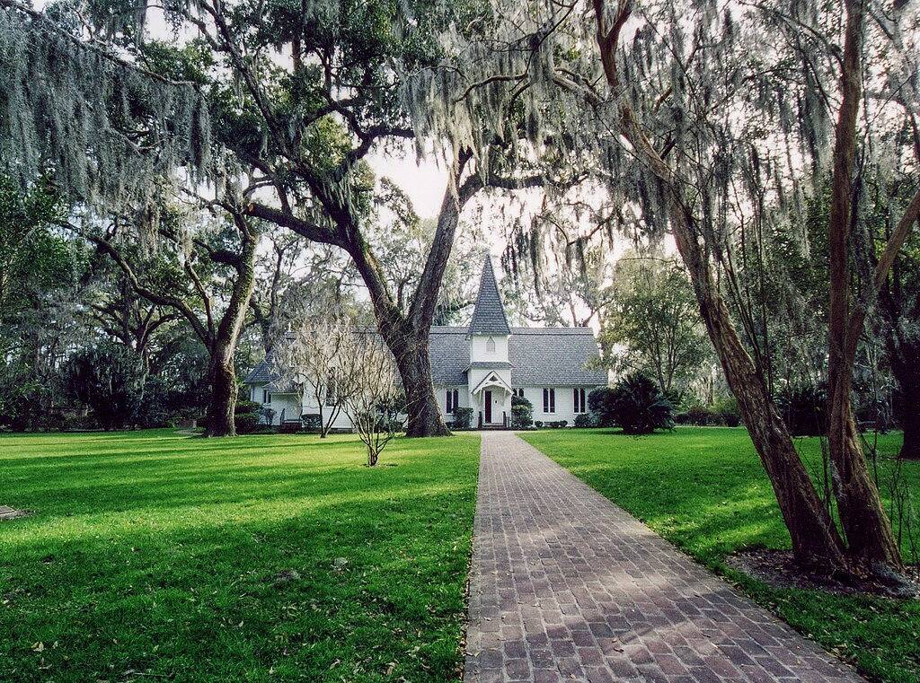 Let Coastal Comfort be yours! Near beach and village; onsite pool, free bikes! in St. Simons Island, Glynn County