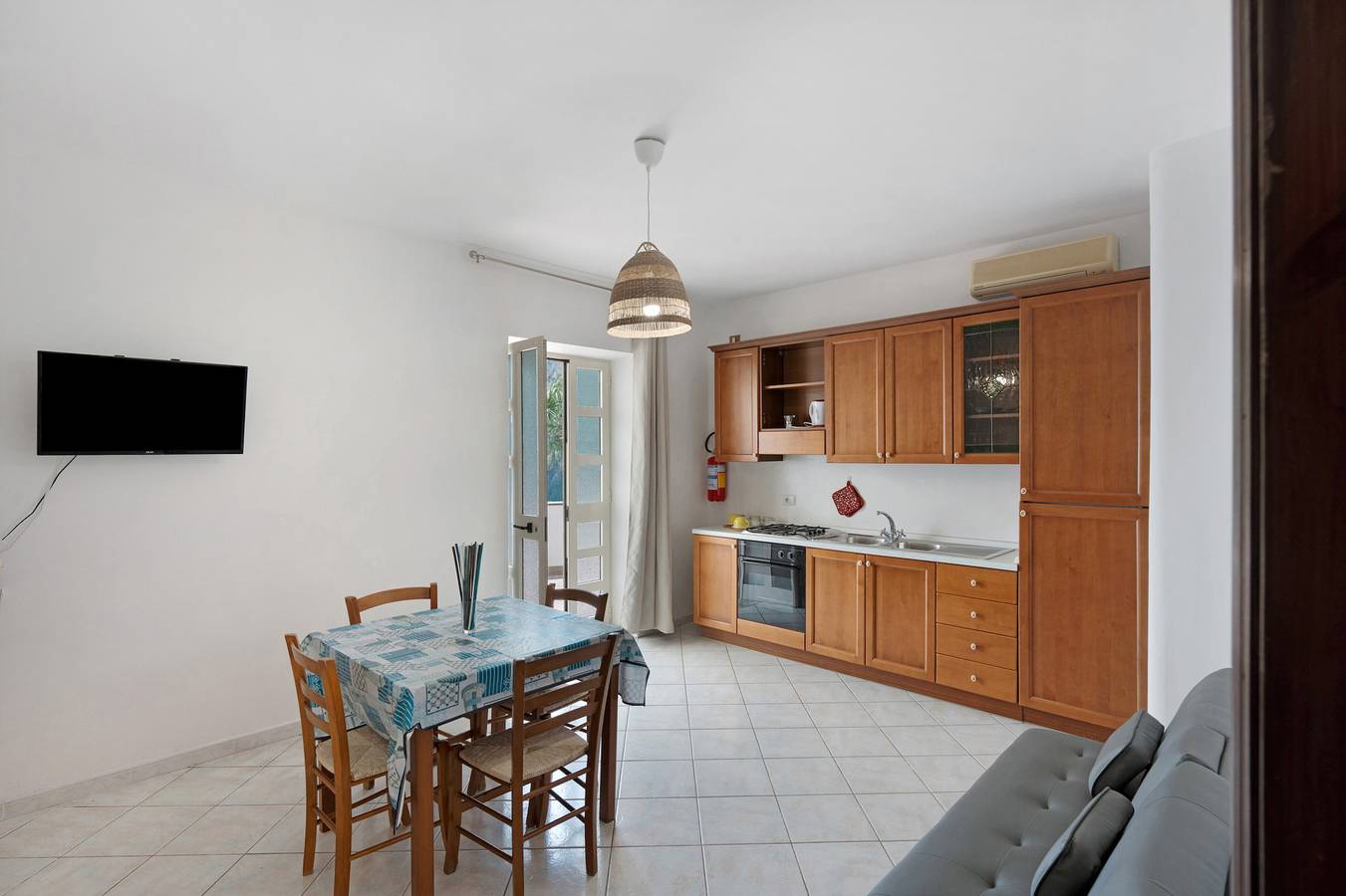 Geheel appartement, Appartement 'Appartamento Li Galli Standard' met zeezicht, Wi-Fi en airconditioning in Provincie Naples