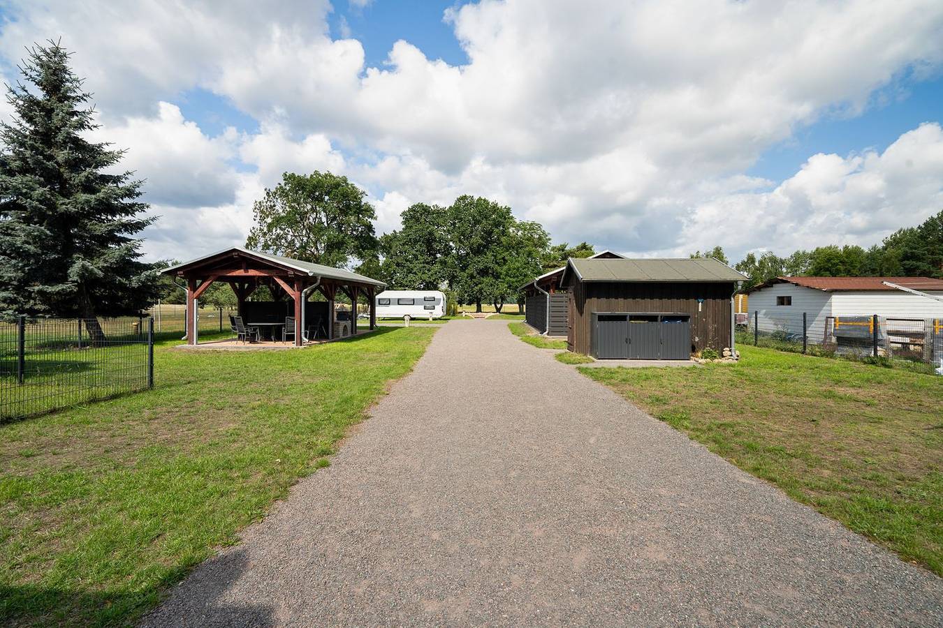 Ganze Wohnung, Neue, moderne Ferienwohnung am Müritz-Nationalpark, gr. Garten und Natur pur in Boek, Rechlin