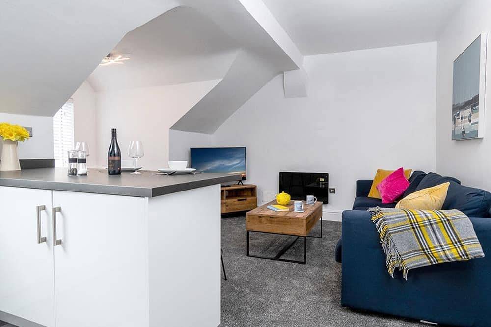 Station Loft - One Bedroom Cottage, Sleeps 2 in Deganwy, Conwy region