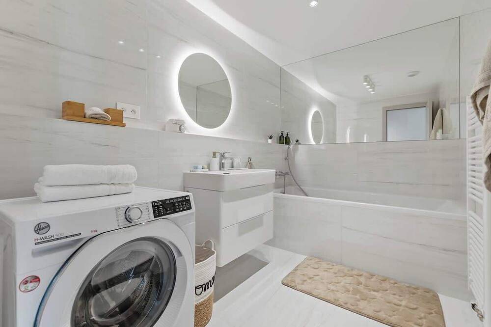 Entire apartment, Eurovea Tower Apt 1 Danube View in Bratislava, Bratislava region