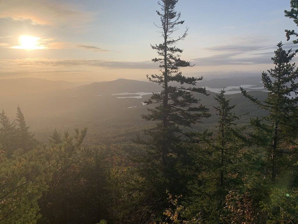 Cozy, updated 3bd home in Holderness-Squam Lake- walk to town-Ac! in Holderness, Squam Lake