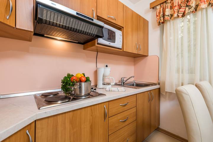 Ferienwohnung für 4 Personen, mit Terrasse und Pool in Banjol - 4