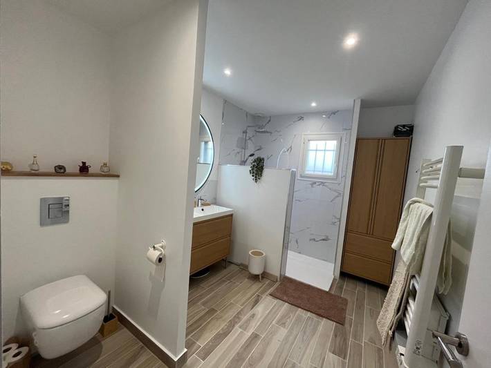 Gîte pour 2 personnes, avec terrasse et jardin à Riom - 4