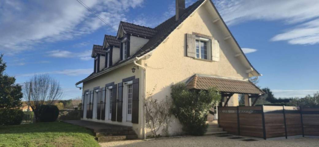 Location de vacances pour 11 personnes, avec terrasse et piscine à Cours-de-Pile - 3