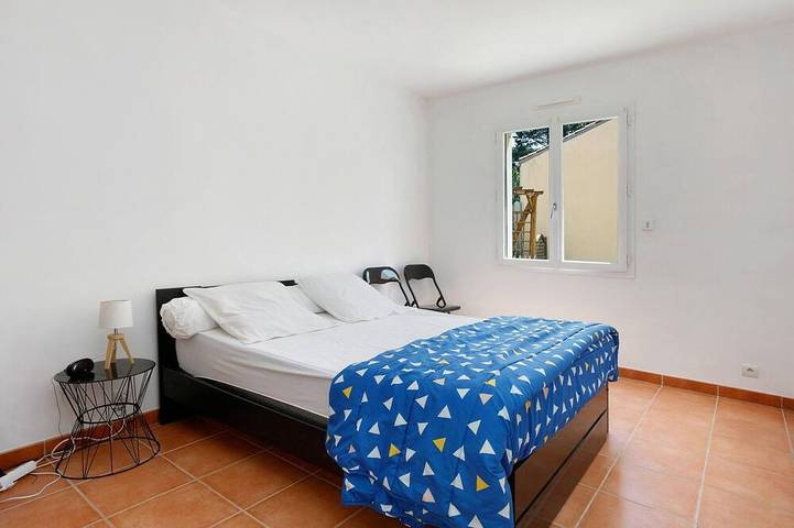 Location de vacances pour 13 personnes, avec jardin dans Plage de Port Giraud - 4