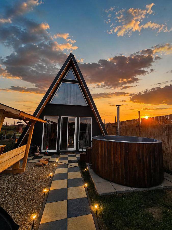 Chalet pour 4 personnes, avec jardin ainsi que terrasse et vue