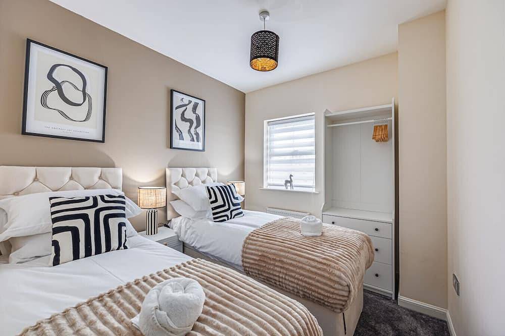 Entire apartment, Stylish Flat • Excellent Location • Free Parking in Coldharbour, Buckinghamshire