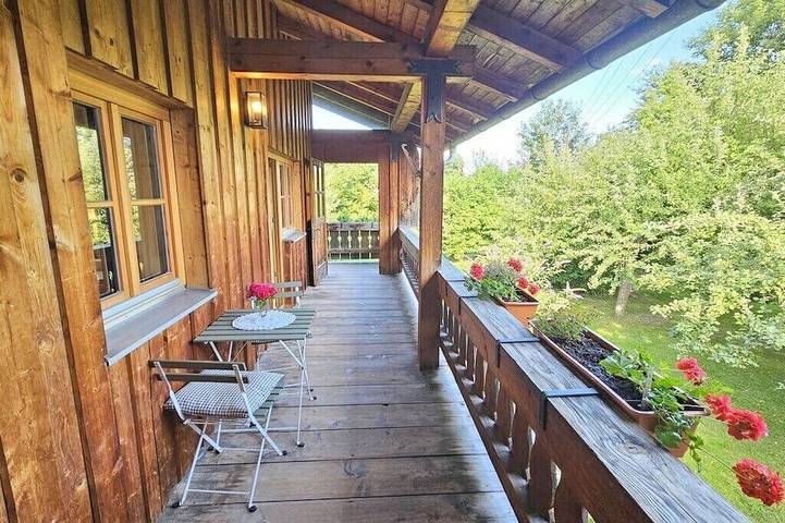 Ferienhaus für 2 Personen, mit Balkon und Garten