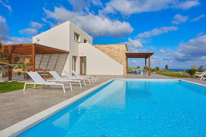 Villa per 10 persone, con piscina e giardino, con animali domestici in Scopello (Sicilia)