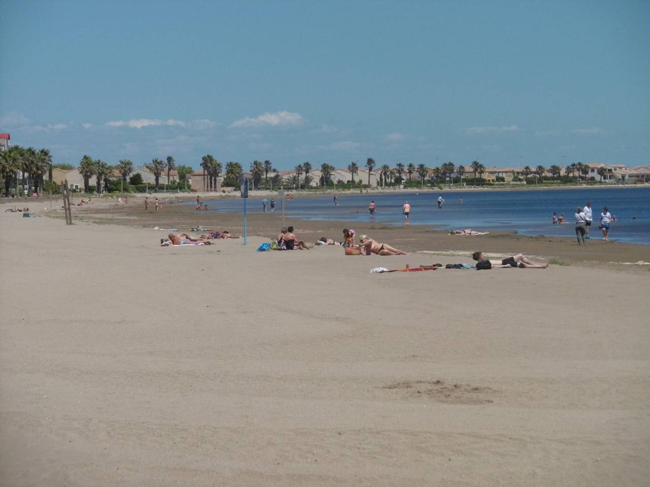 Entire apartment, **Gruissan - Ground Floor - Near Grazel Beach (150m) - Sleeps 4/5 - Secure Parking** in Gruissan (Ville), Gruissan