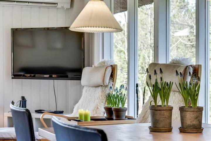 Rotes Ferienhaus mit Reetdach in Houstrup – Urlaub mit Komfort, Ruhe und Natur in Nørre Nebel, Varde