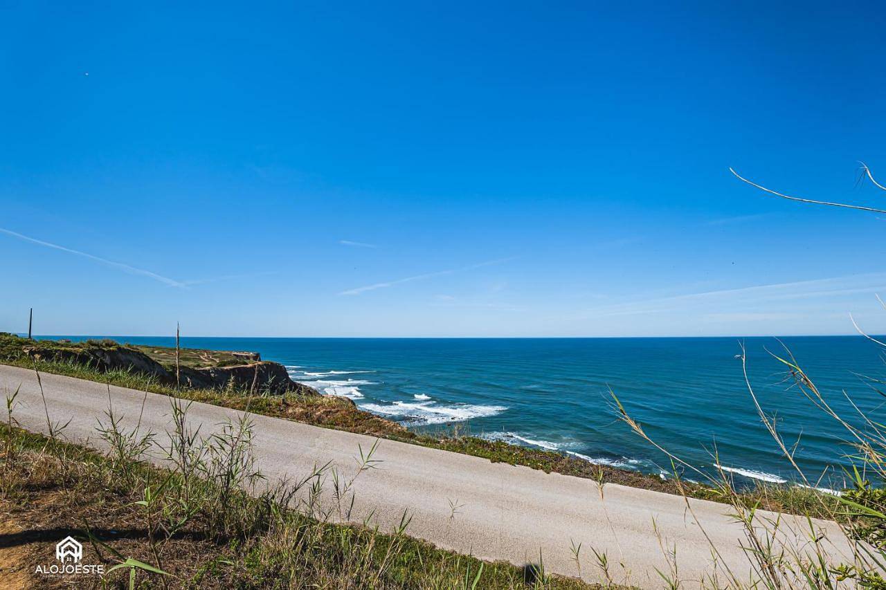 Casa à Beira Mar - Countryhouse with Ocean view in São Pedro da Cadeira, Distrito de Lisboa