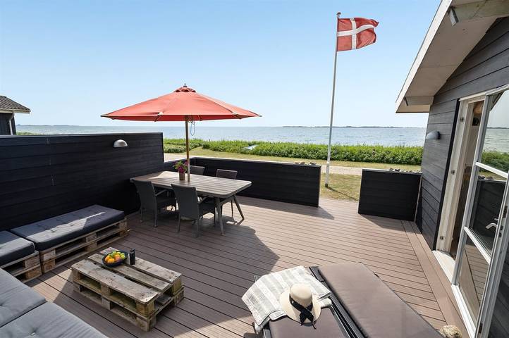 Ferieudlejning for 4 personer, med terrasse i Assens