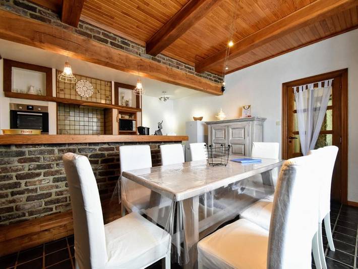 Location de vacances pour 8 personnes, avec jacuzzi et jardin ainsi que piscine et terrasse à Ohey - 3