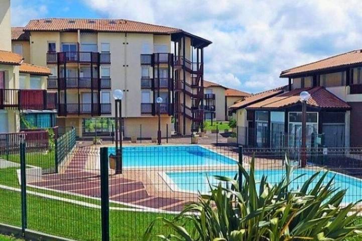 Location de vacances pour 4 personnes, avec piscine et jardin à Vieux-Boucau-les-Bains