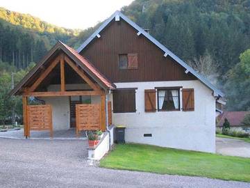 Gîte pour 5 personnes, avec terrasse dans le Doubs