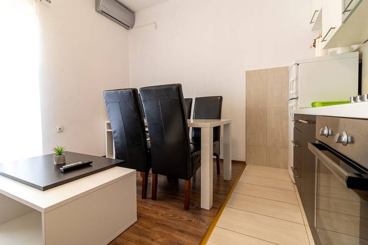 Gîte pour 5 personnes, avec balcon/terrasse dans Neum - 4