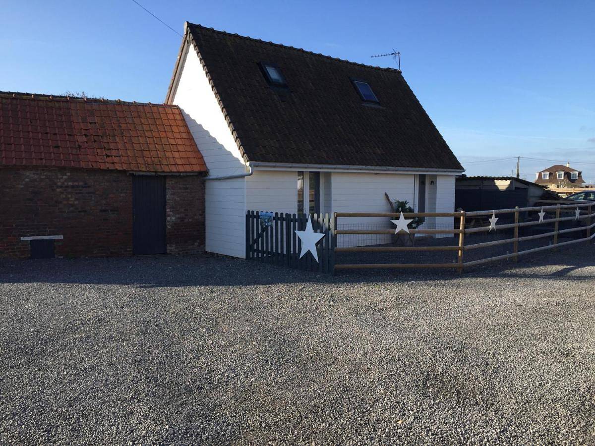 Two-Bedroom House in Saint-Pierre-en-Val, Région de Dieppe