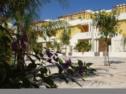 Apartamento de vacaciones para 6 personas, con vistas además de terraza y jardín - 1