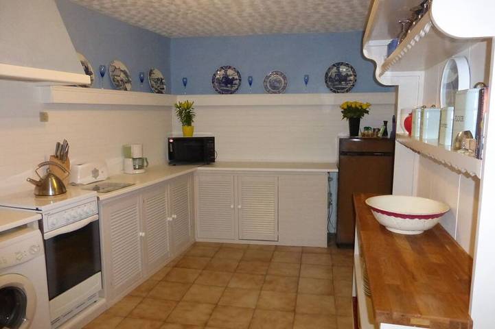 Gîte pour 11 personnes, avec jardin et piscine à Sainte-Gemme-la-Plaine - 2