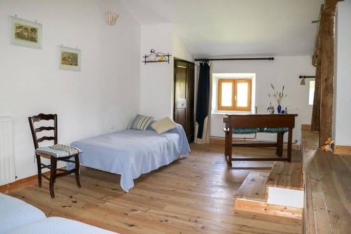 Chambre d’hôte pour 4 personnes, avec jardin et piscine dans l' Ariège - 2