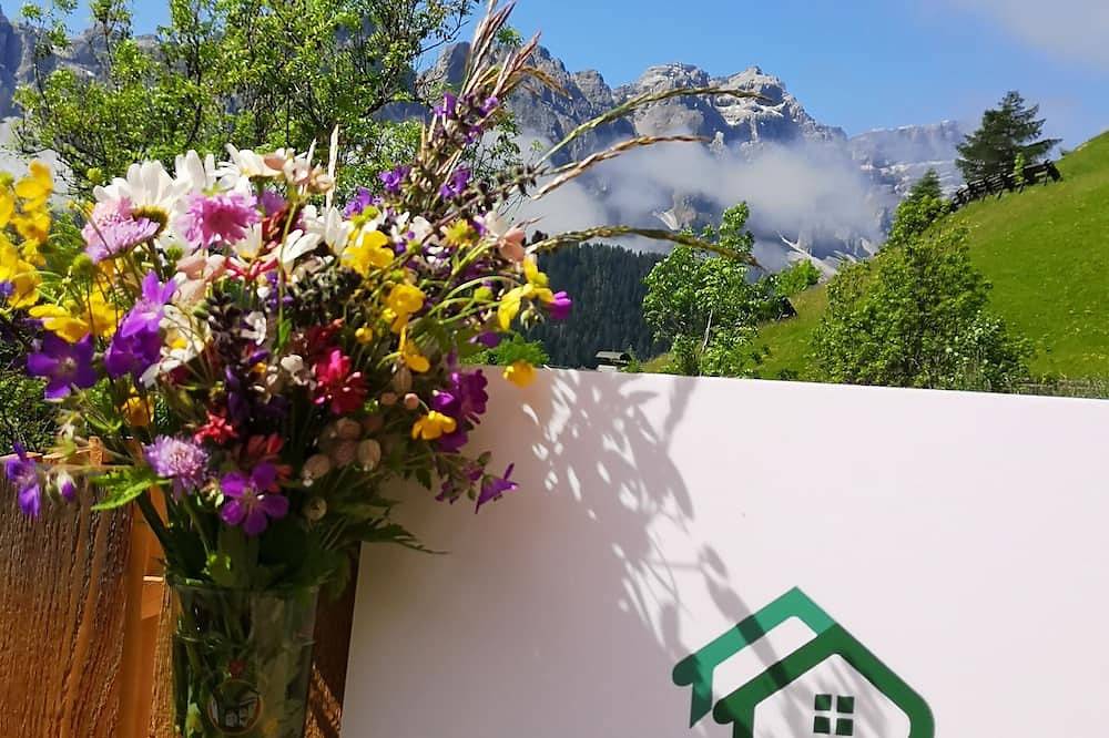 Appartamento intero, Lüch de Corona. Quiet location, no traffic, ideal for families in Vigo (Val Pusteria), San Martino in Badia