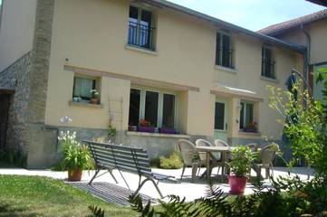 Gîte pour 6 personnes, avec terrasse et jardin dans Berru