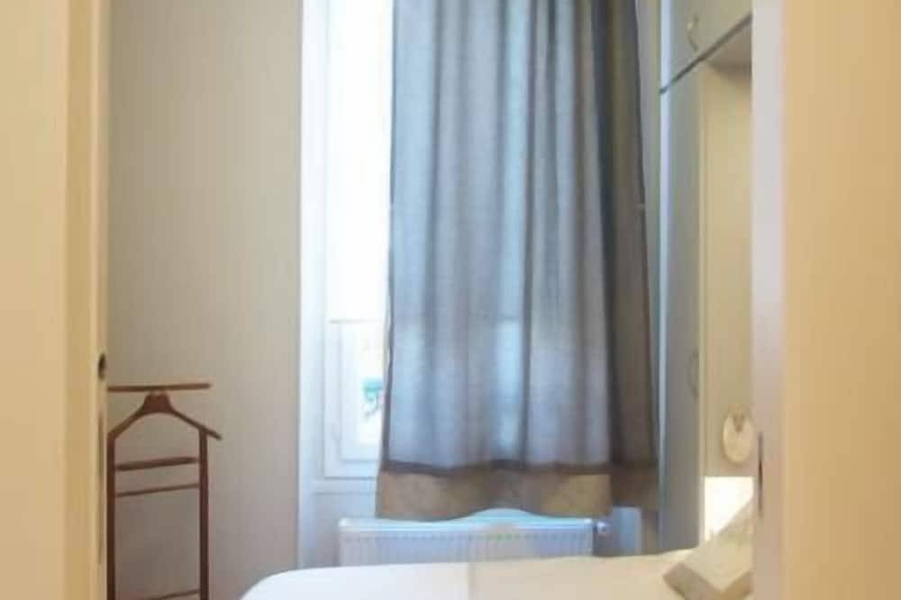 Appartement entier, 'Rive Gauche', à 2 pas de Paris, avec Jardin 'Comme à la Maison' in Champigny-sur-Marne, Val-de-Marne