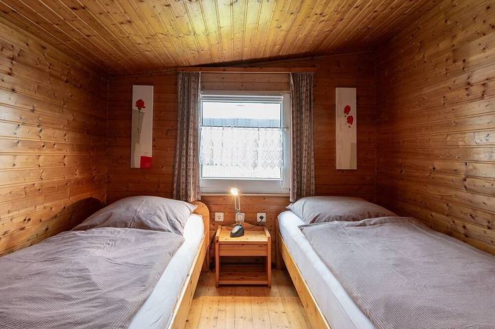 Ferienhaus für 4 Personen, mit Terrasse und Garten in Hesel - 2