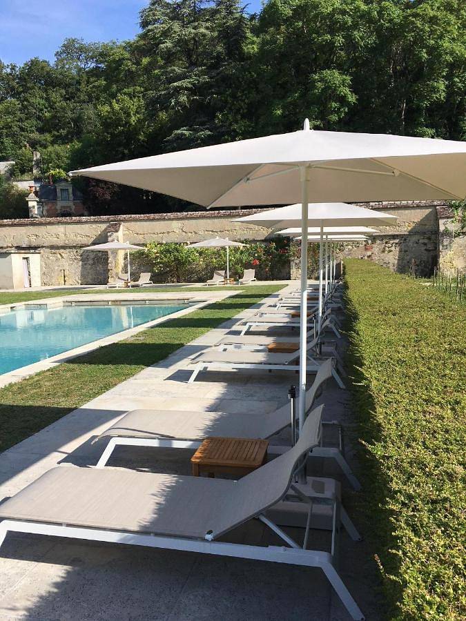 Hôtel pour 4 personnes, avec Terrasse et Jacuzzi ainsi que Jardin et Piscine