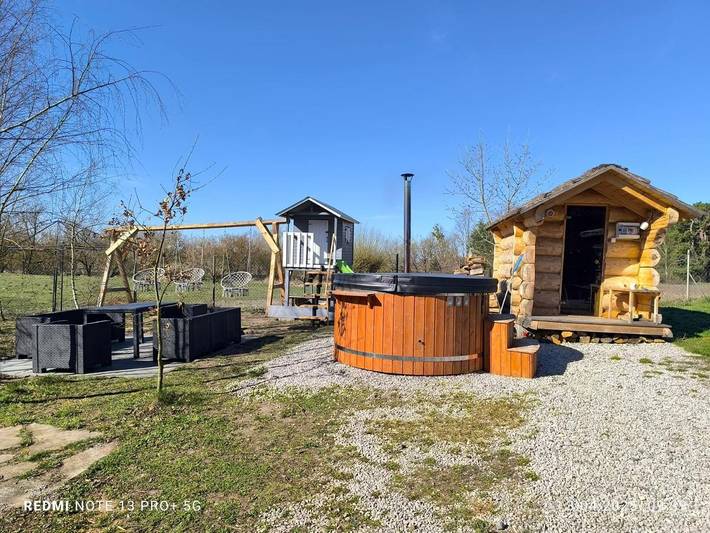 Ośrodek wypoczynkowy dla 6 osób, z widok i sauna oraz taras, zwierzęta dozwolone - 1