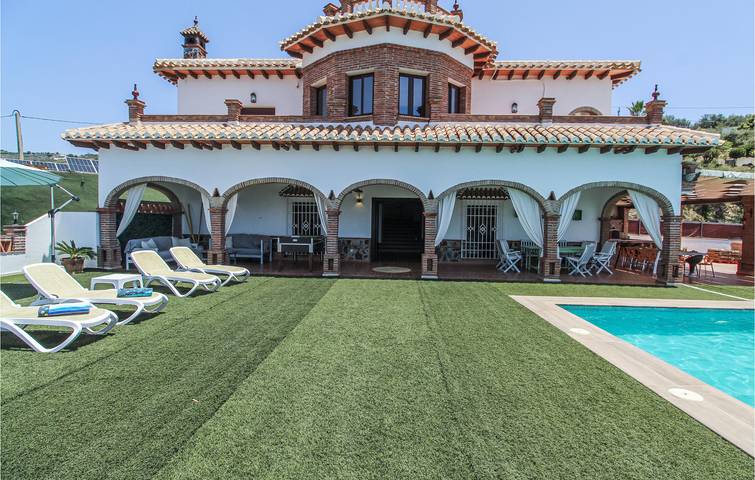 Ferienhaus für 10 Personen, mit Terrasse und Pool