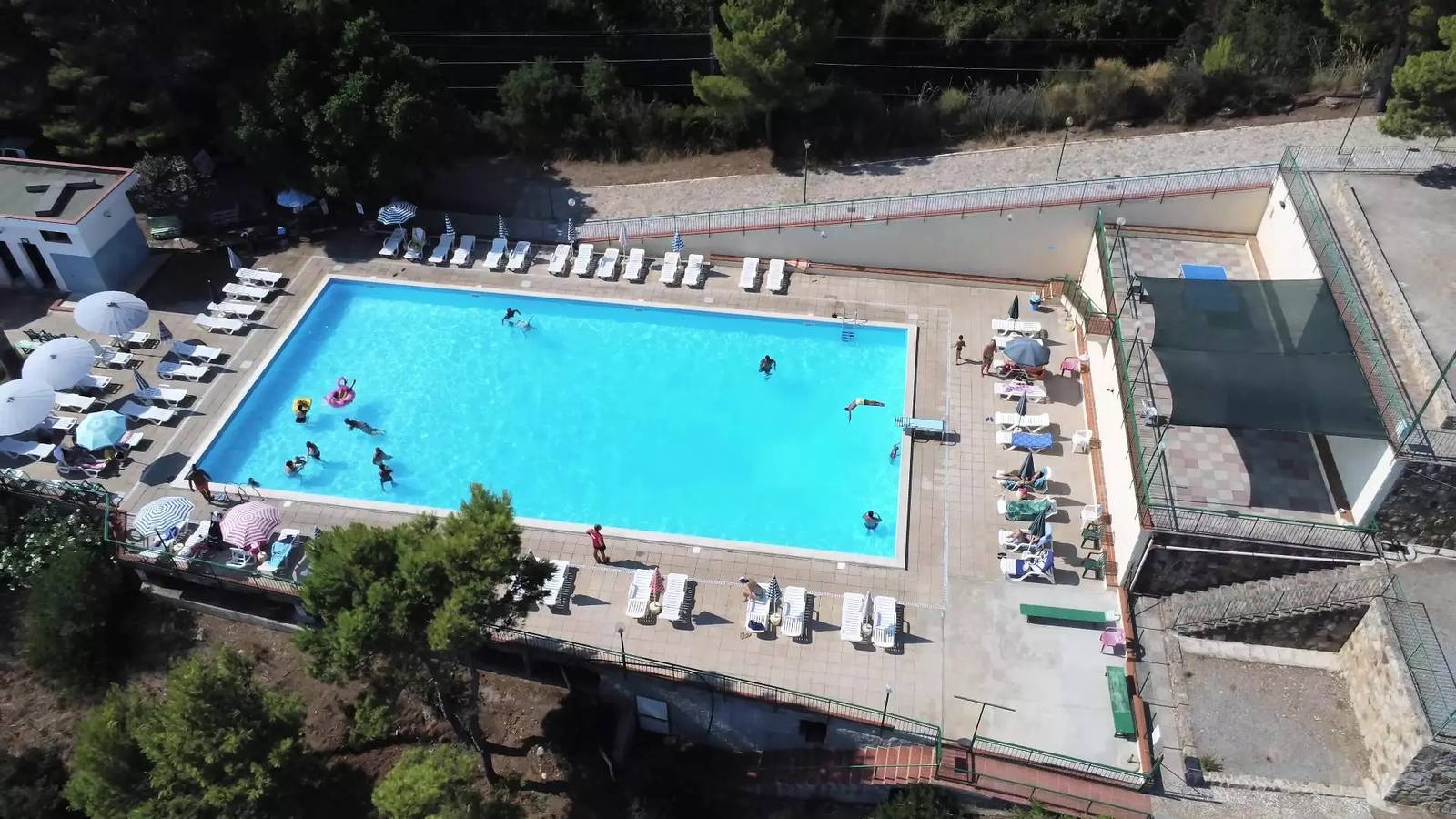 Bungalow/ Igloo 25 mq + aire acondicionado + cuarto de baño (Sin Cocina) 2 til 4 personas - 2 personas. incluido en el precio in Spiaggia Rais Gerbi, Pollina
