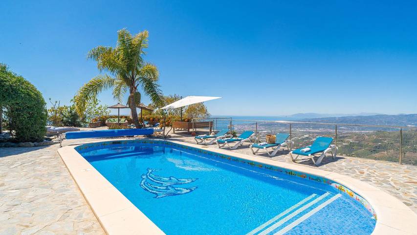 Ferienhaus für 8 Personen, mit Balkon/Terrasse und Pool sowie Whirlpool in Sayalonga - 2